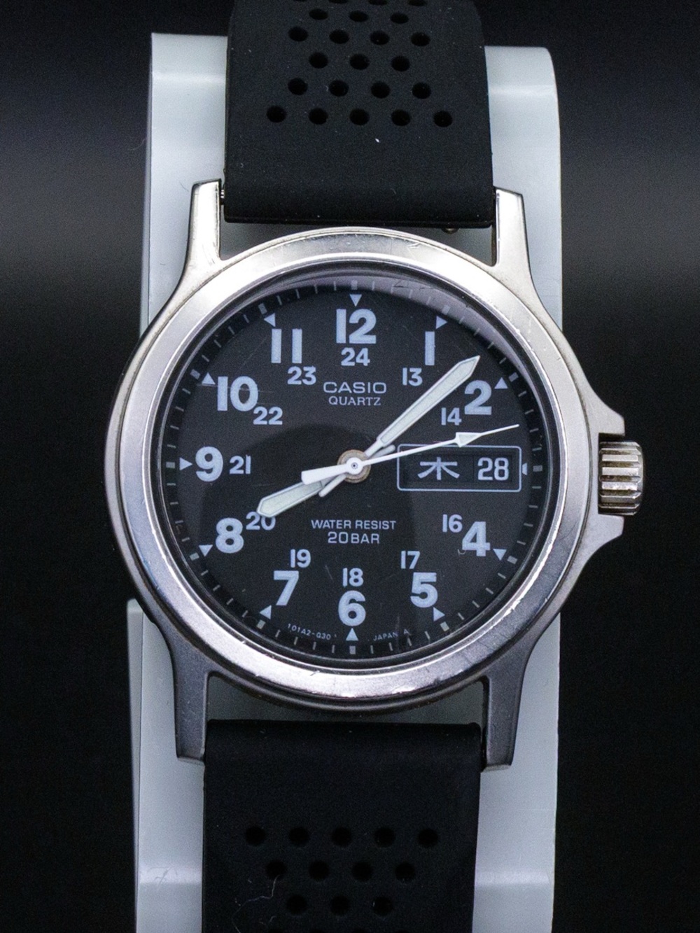 Casio RARE MD-706 Vintage Day Date JDM Import 32mm Field Watch